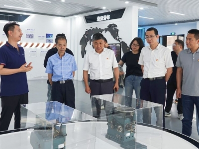 建引領聚合力，業(yè)務協同譜新篇——芯能科技黨支部赴田中精機參觀交流